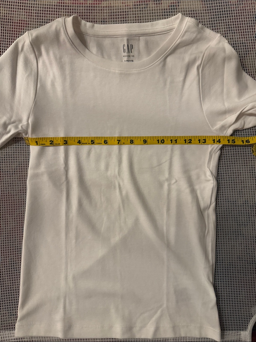 NWOT Gap Modern Tee in White - Picture 6 of 7